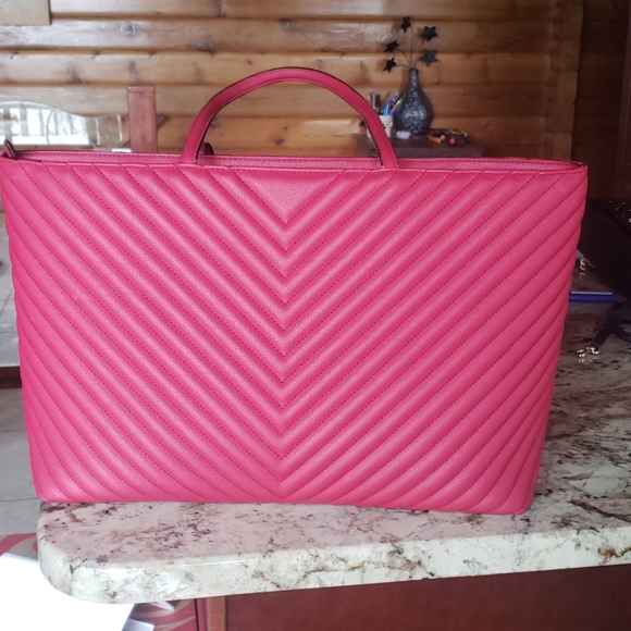 TODAY ONLY~SALE Victoria Secret Tote - Picture 3 of 7